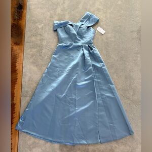 Elegant Blue Off-Shoulder Dress